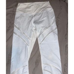 Lululemon size 8 CROPPED leggings